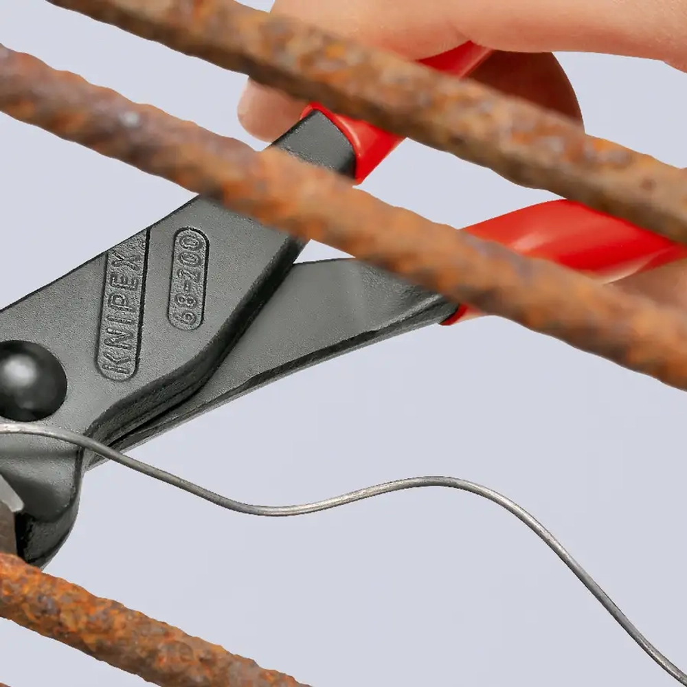 Кусачки торцевые черненые 180 мм Knipex 68 01 180