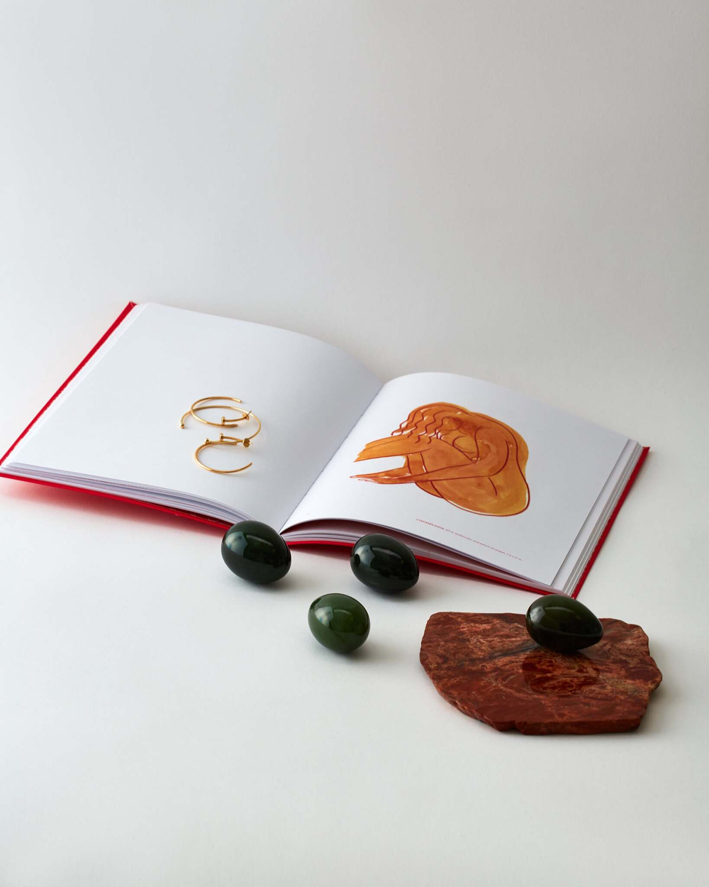 Яйцо из нефрита