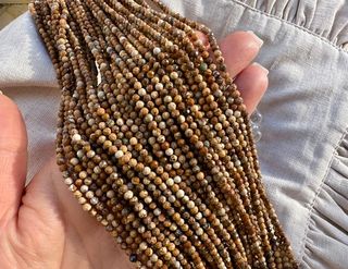 Нить бусин из яшмы 3мм, огранка