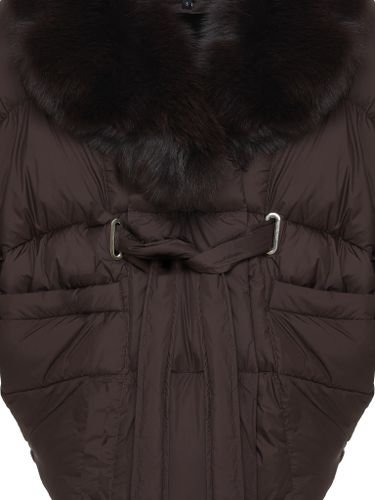 Пуховик летучая мышь шоколадного цвета с мехом