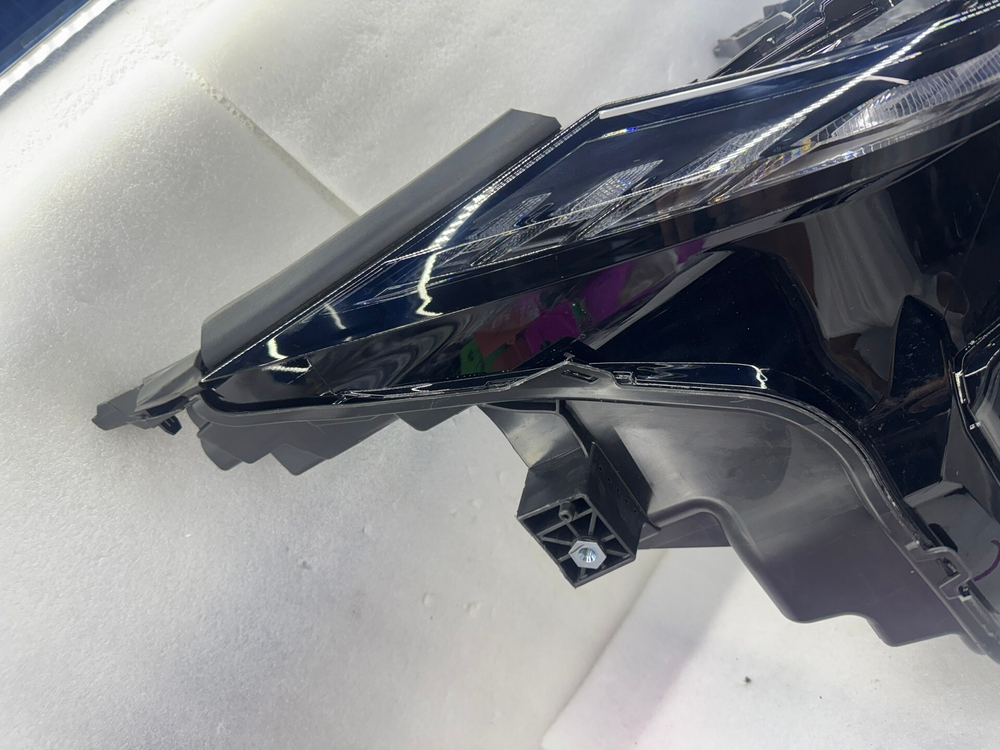 Блок фары (LED) для Toyota bZ3X, оригинал,