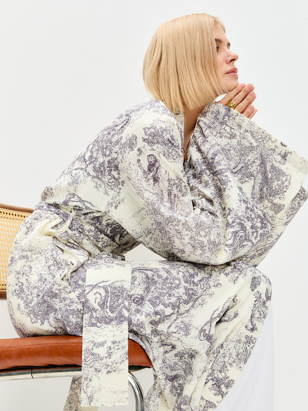 Графитовое муслиновое кимоно