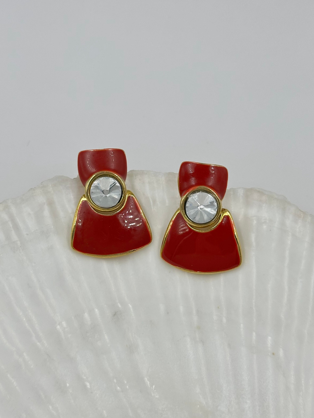 Серьги с красной эмалью и кристаллами