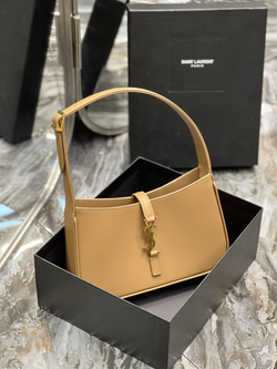Saint Laurent Le 5 à 7 Hobo Bag