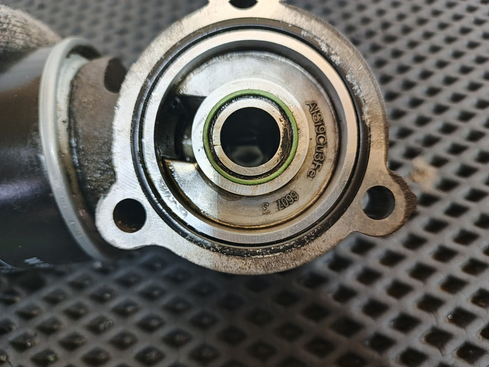 Кронштейн масляного фильтра