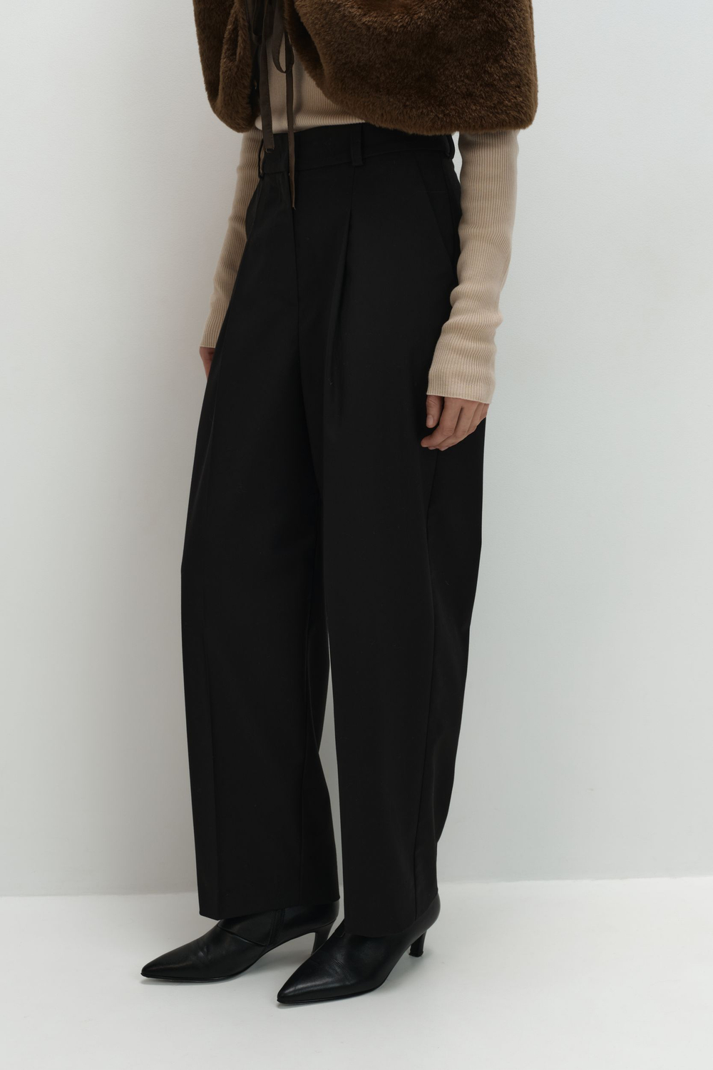 Брюки бананы