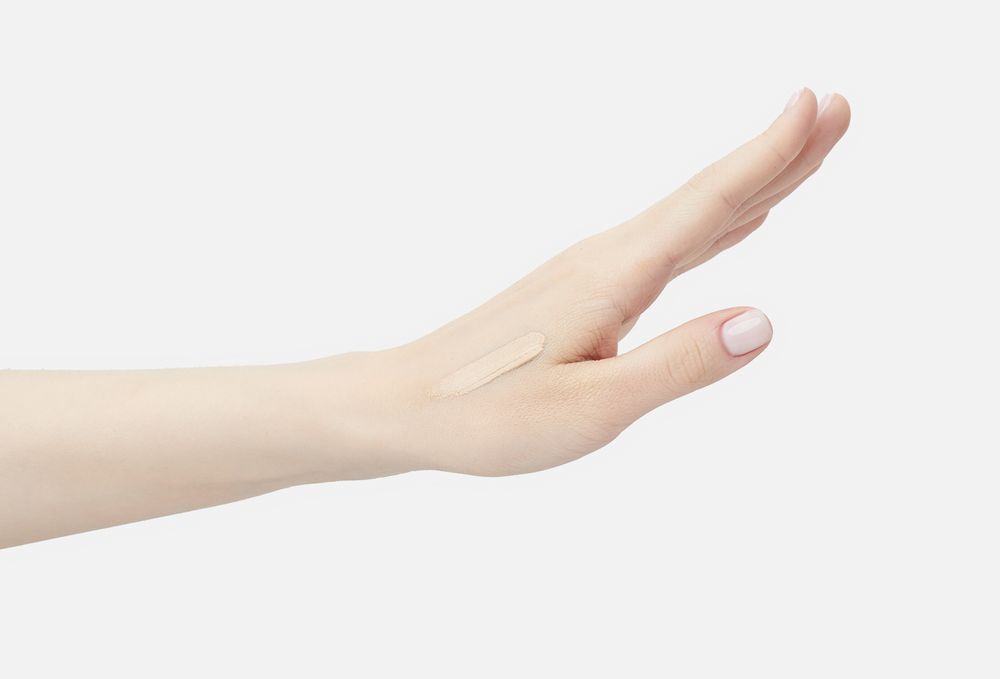 Светоотражающий консилер ART-VISAGE "MIRACLE TOUCH" - 101