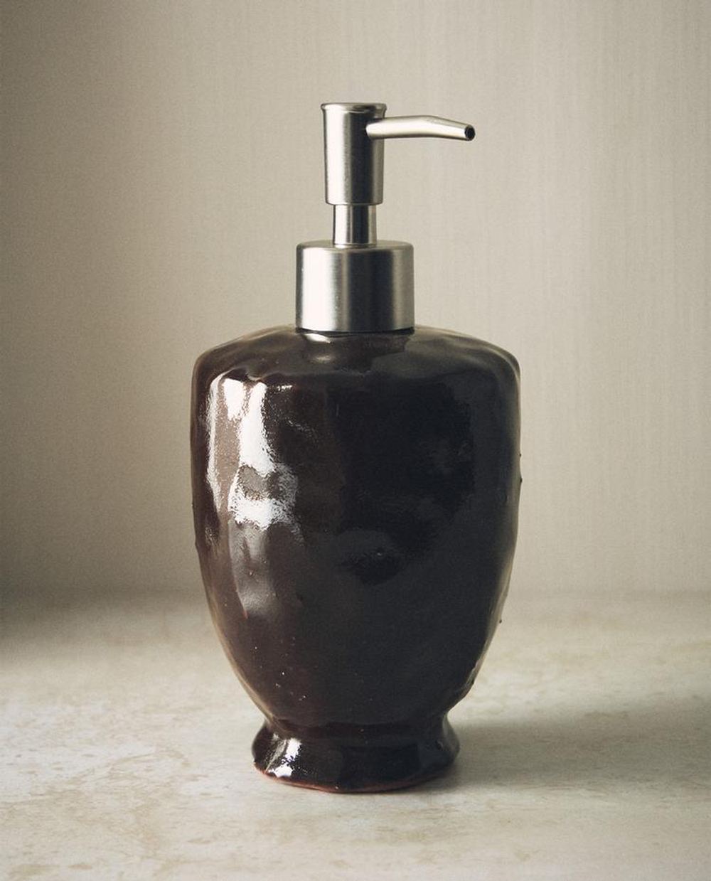 ZARA HOME ДОЗАТОР МЫЛА ИЗ КЕРАМИКИ КОРИЧНЕВОГО ЦВЕТА, КОРИЧНЕВЫЙ