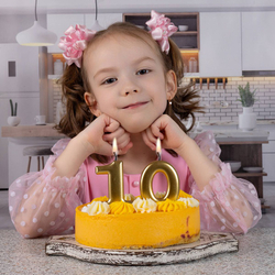 Свечи-цифры Золотые, 8 см