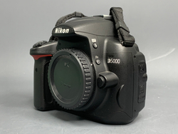 Nikon D5000 3.700 кадров