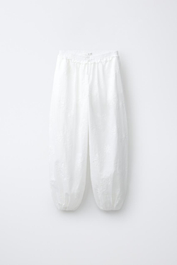 ZARA БРЮКИ С ВЫШИВКОЙ, БЕЛЫЙ