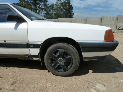 Передние крылья Audi 100 C3 (1982—1988)