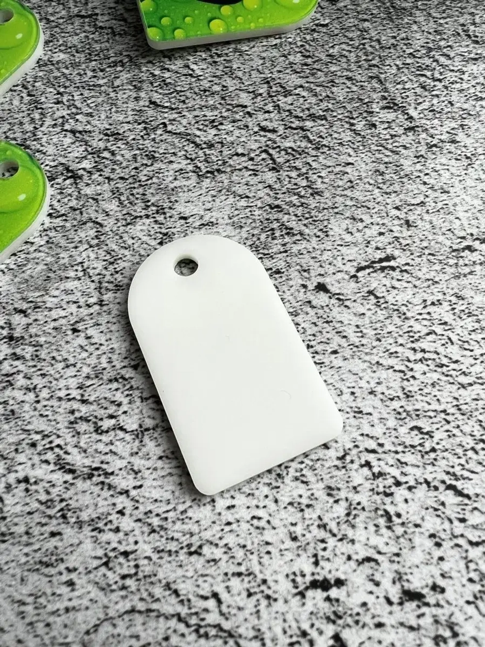 Номерки для гардероба акрил 3х5 см