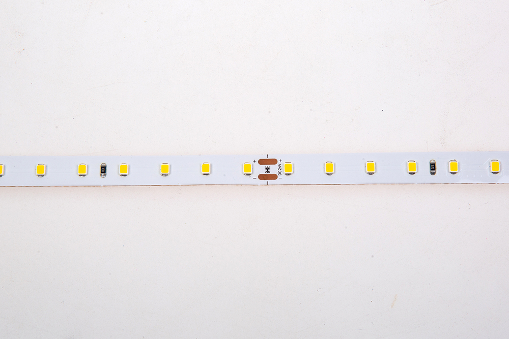 Лента светодиодная SMD нейтральная DC24V 12W/m 4000K 2251Lm/m 80д/м CRI>85 IP20,  упаковка 5 метров,  ширина 10мм,  высота 2мм,  самоклейкая