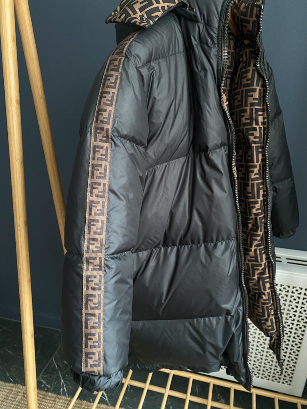 Пуховик Fendi 2хсторонний, 152