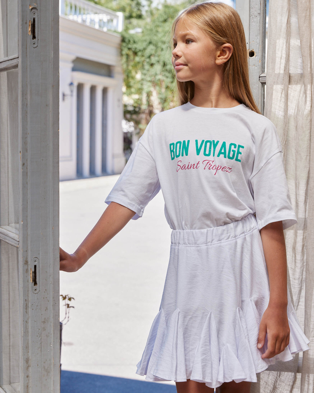 Футболка белая с принтом Bon Voyage