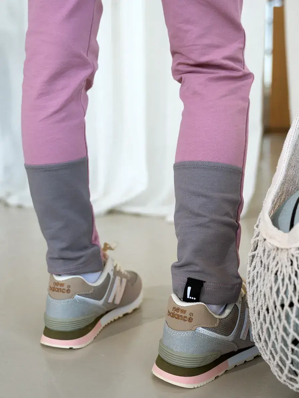 Костюм спортивный для девочки, футболка и леггинсы