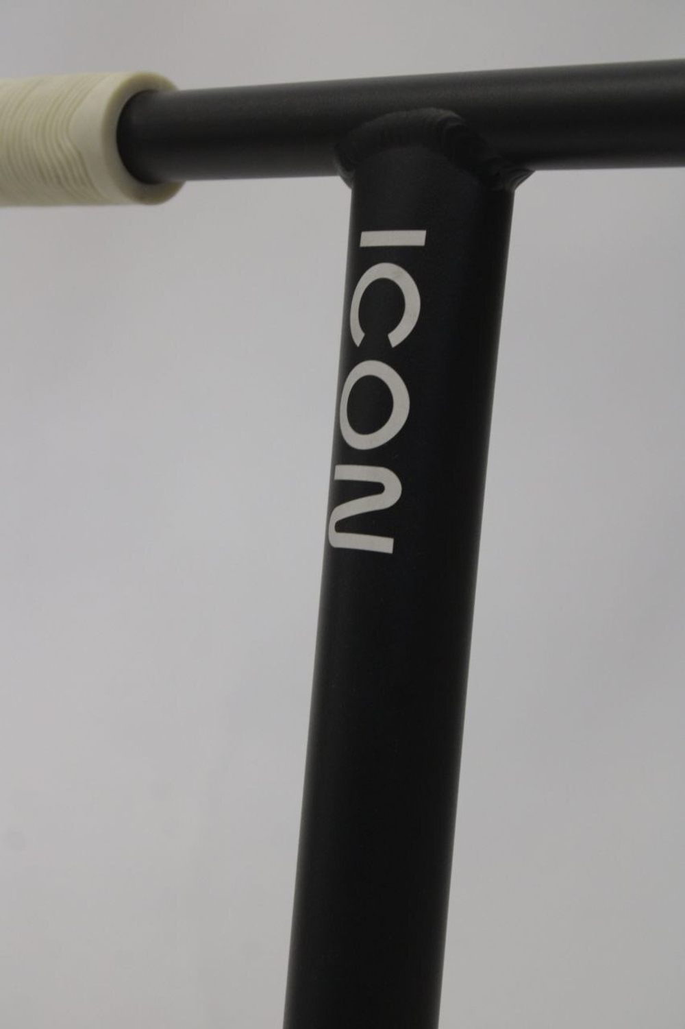 Кастом ICON ZEFIR Black/Chrome