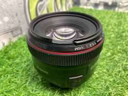 Canon EF 50mm 1.2L USM