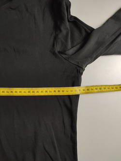 Водолазка Uniqlo базовая, визуально на 44 размер