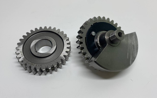 Балансирный вал+шестерня привода двигатель 163QMK-2D