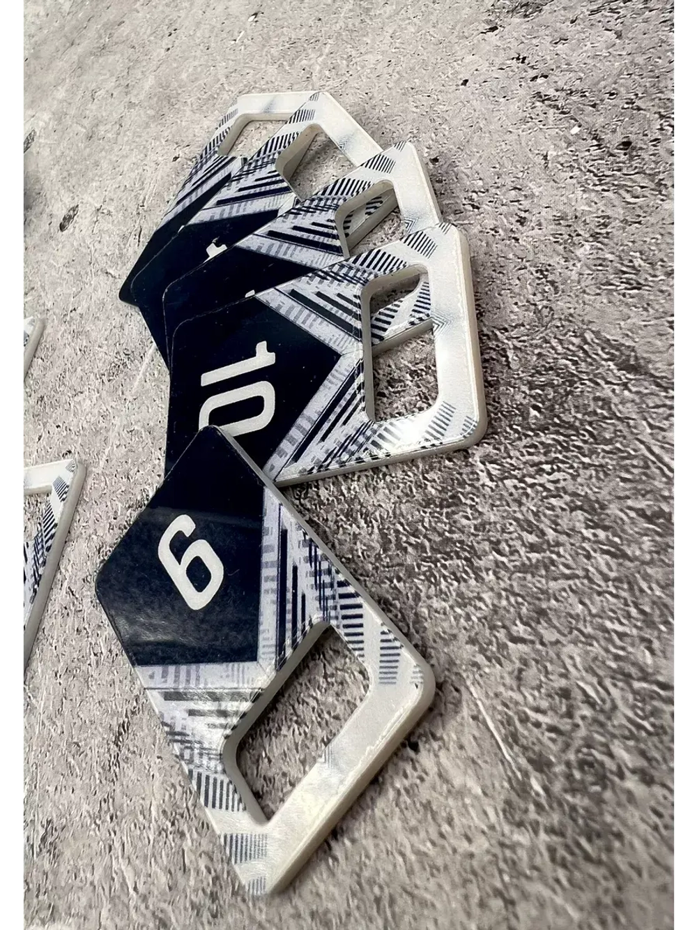 Номерки для ключей акрил 3х5 см