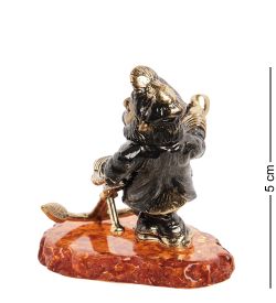 Народные промыслы AM- 453 Фигурка «Морской волк» (латунь, янтарь)