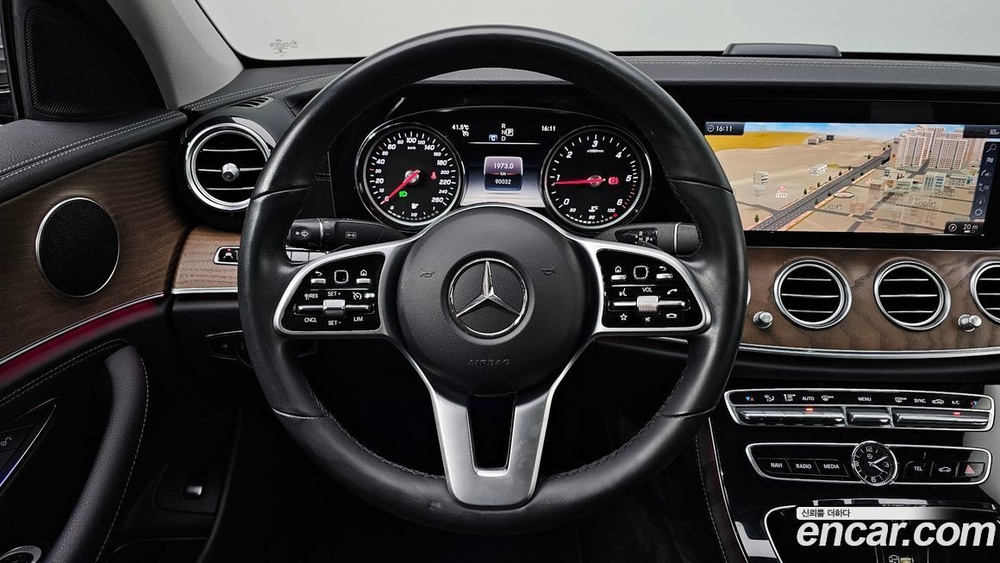 Mercedes-Benz E-Class W213 E220d 4MATIC Exclusive (08.2019)