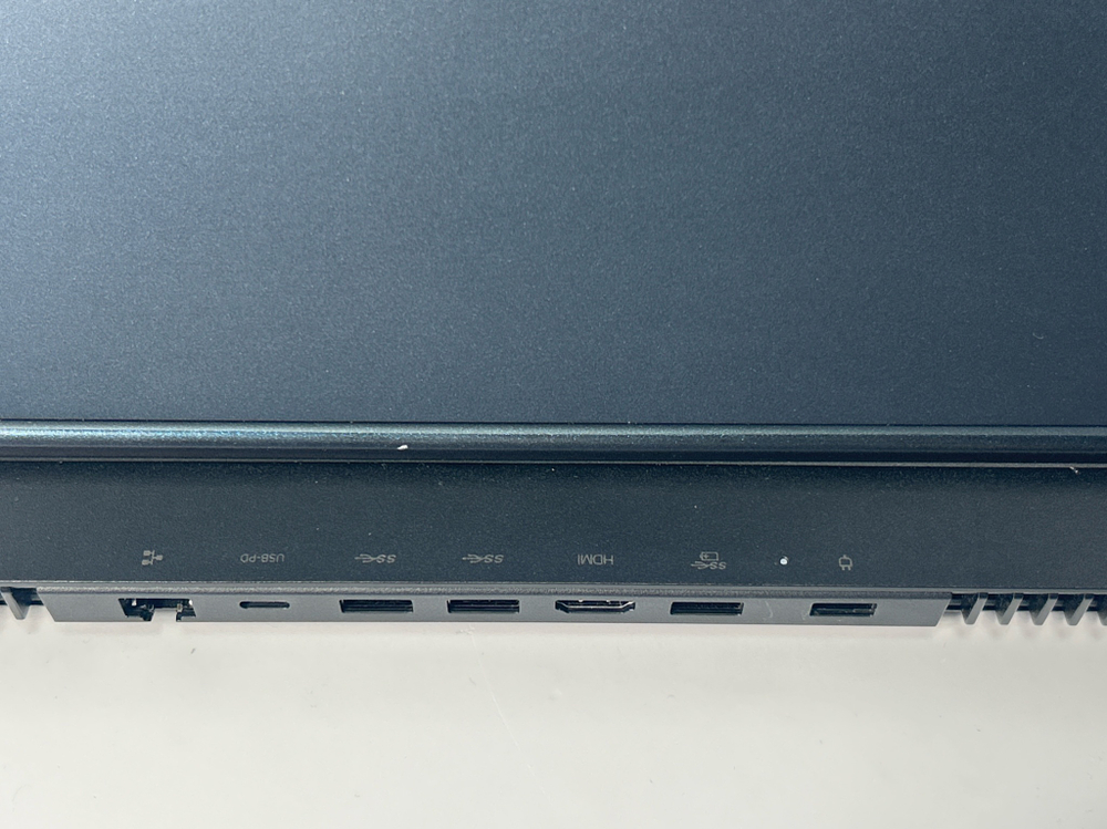 Ноутбук Lenovo Legion 5 15ACH6H (82JU000YRU) 15.6"/AMD Ryzen 5 5600H/RAM 16GB/SSD 512GB/GeForce RTX 3070 8GB/IPS 165 Hz/1920*1080/Windows 11/Подсветка кл-ры: LED/черный. Состояние: B1