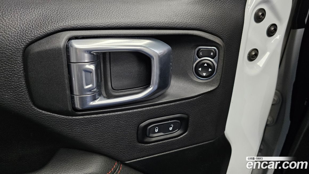Jeep Wrangler (JL) 2.0 Rubicon Power Top 4 двери (03.2021)