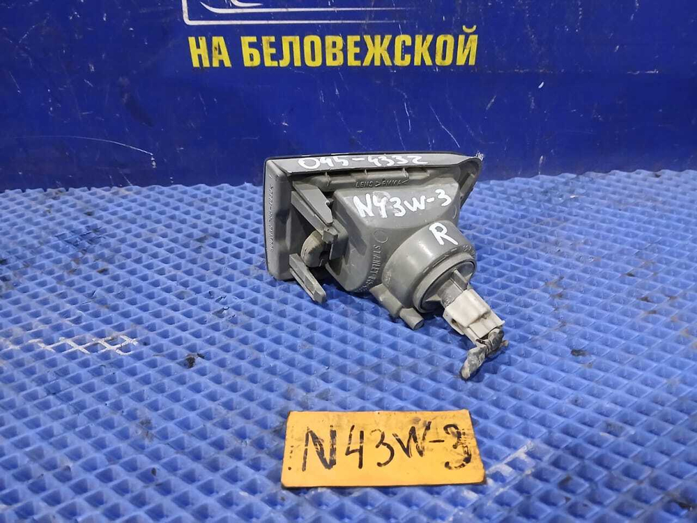 Повторитель в бампер правый MITSUBISHI CHARIOT 1994