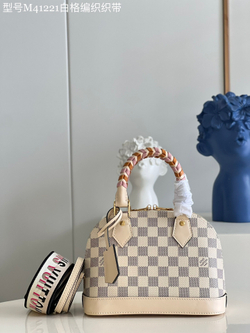 Louis Vuitton Alma BB