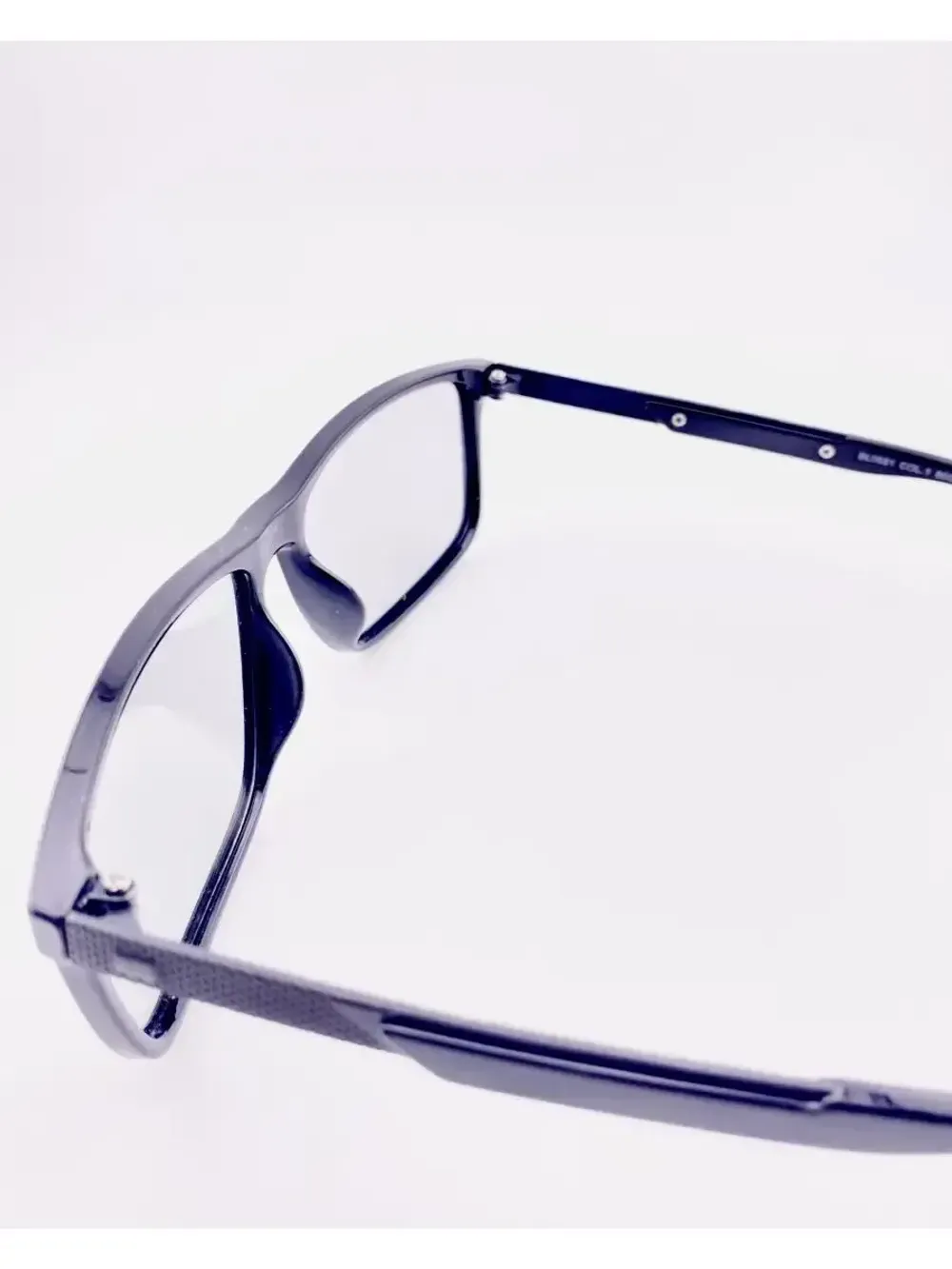 Солнцезащитные очки хамелеон фотохромные