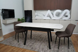 Столы и стулья