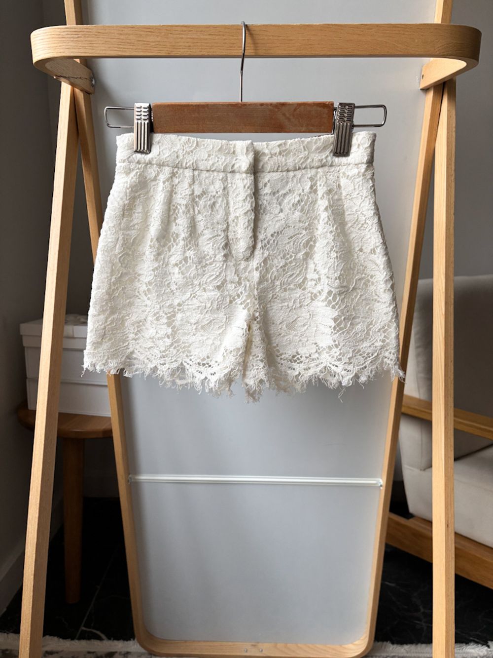 Кружевной костюм Dolce & Gabbana, 98