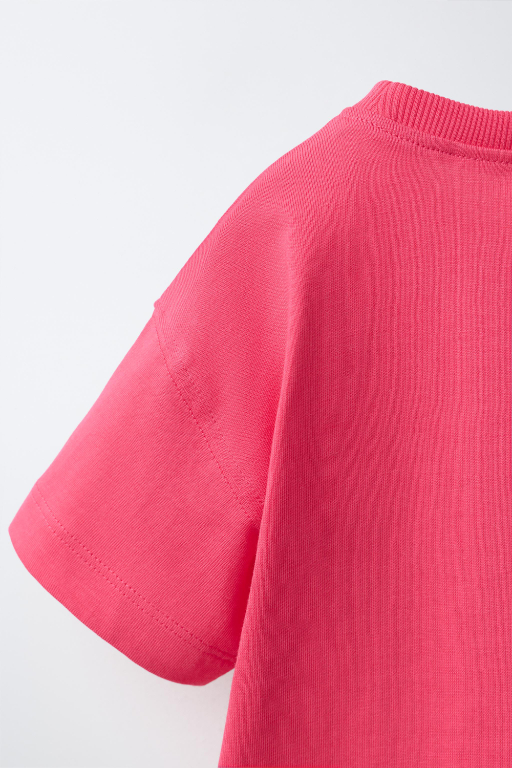 ZARA ФУТБОЛКА С ВЫШИВКОЙ И КАРМАНОМ, КРАСНЫЙ