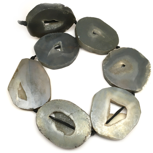 Агат с друзами и покрытием 54х46 мм, крупные бусины