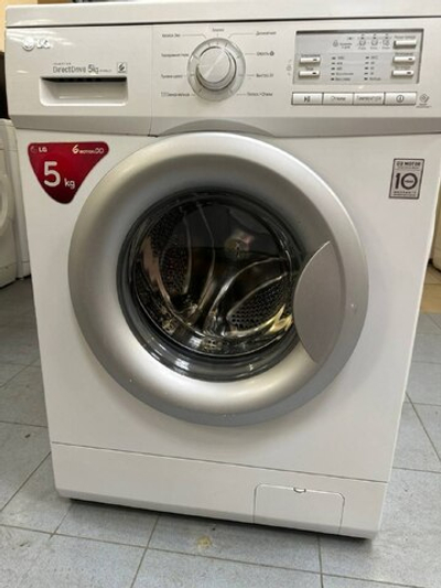 Стиральная машина LG M10B9LD1 Б/У фронтальная 5 кг до 1000 об/мин