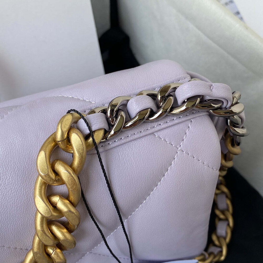Chanel 19 26 cm