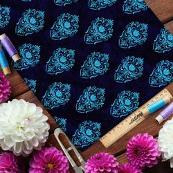 Ткань барби симметричный голубой узор на синем фоне