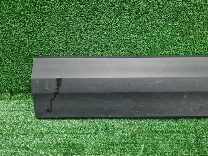 Накладка двери передняя правая Skoda Karoq (17-нв)