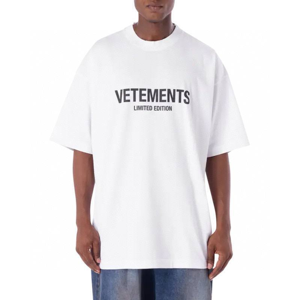 Футболка Vetements