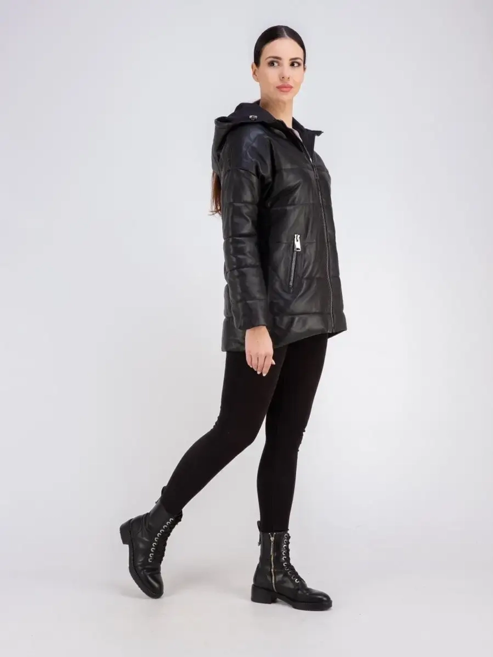Куртка женская кожаная утепленная с капюшоном