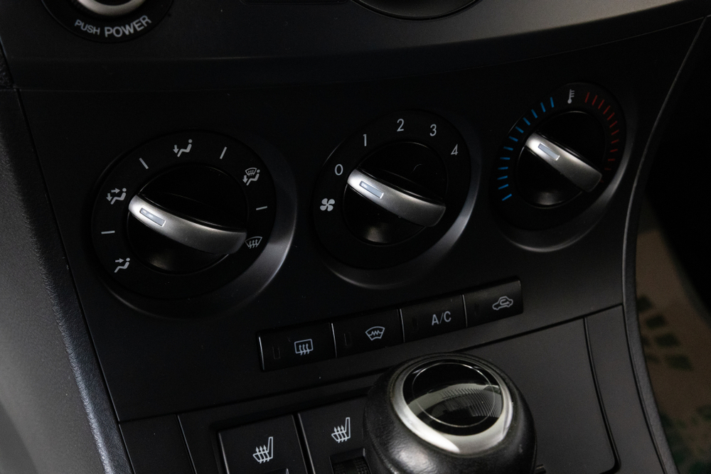 Mazda Mazda3, 2012 год