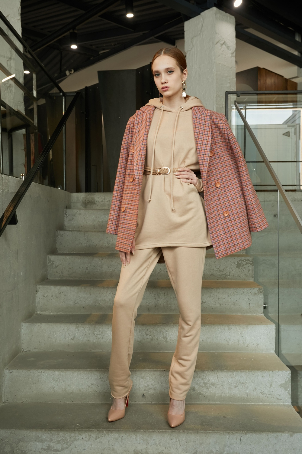 Худи с удлиненной спинкой, бежевый, размер L