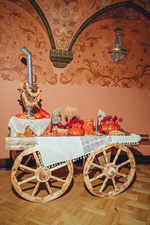 Деревянная телега в аренду