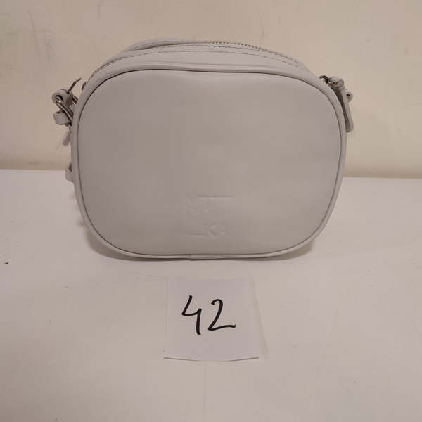 MOLLY молочная - без дефекта 42