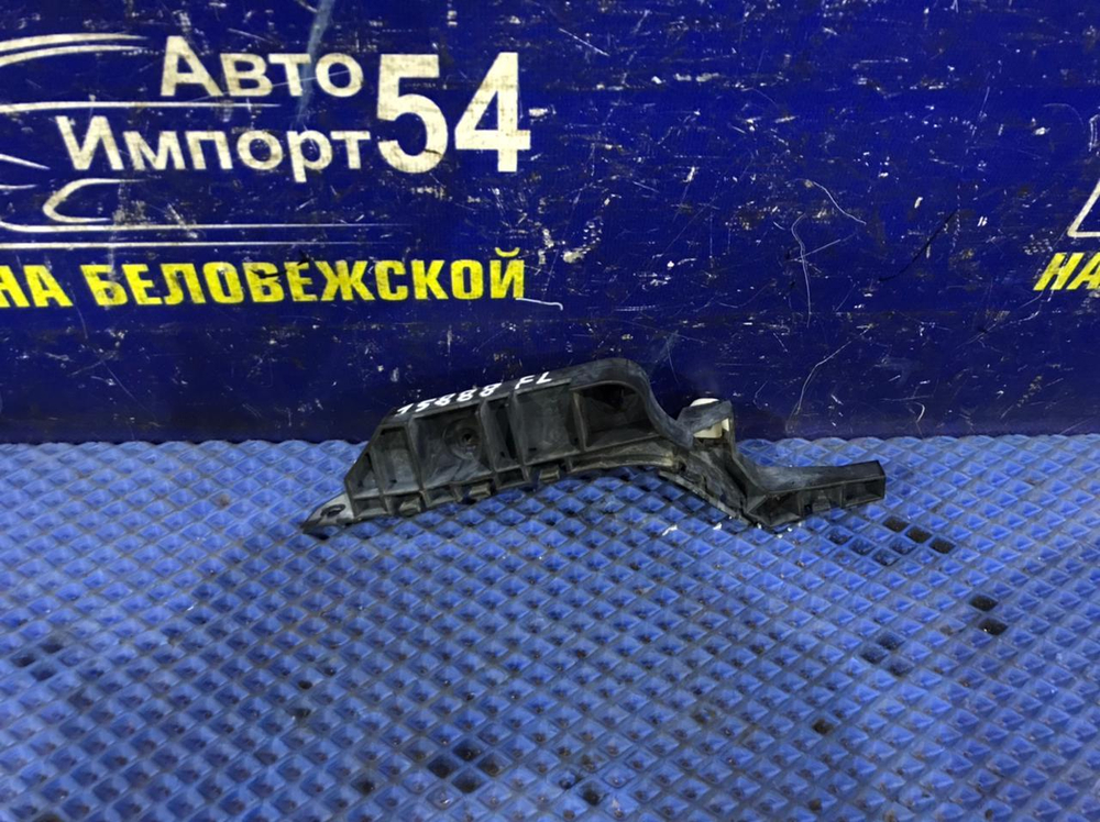 Крепление бампера переднее левое Honda ACCORD 2002-2008