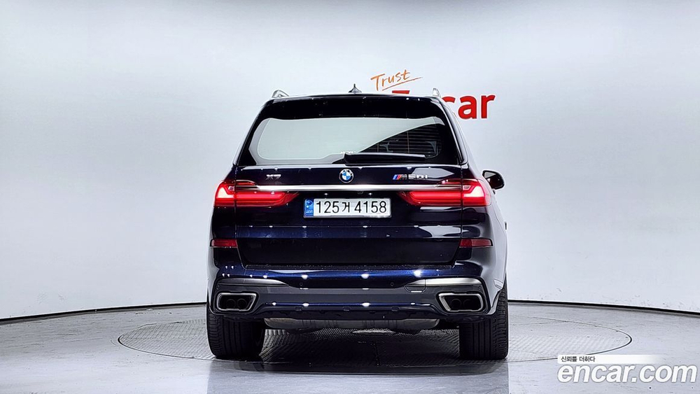 BMW X7 (G07) M50i 6-и местный (10.2020)