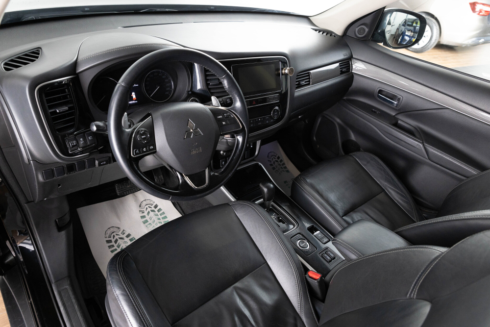 Mitsubishi Outlander, 2018 год